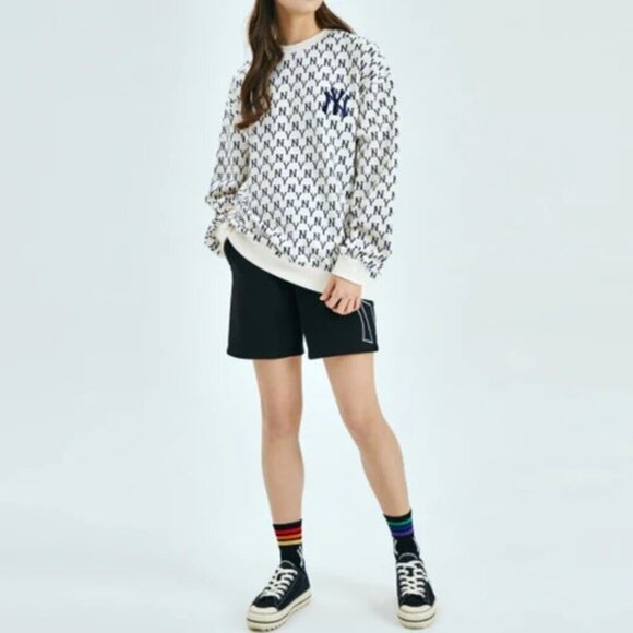 MLB New York Yankees Vintage Logo Printing Long-Sleeve Unisex White - Picture 2 of 14